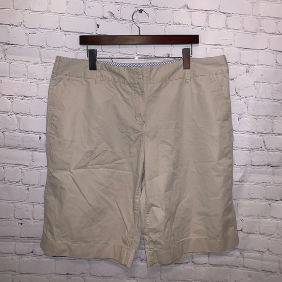 Tommy Hilfiger Pants - Tommy Hilfiger Tan Cargo Shorts size 18
